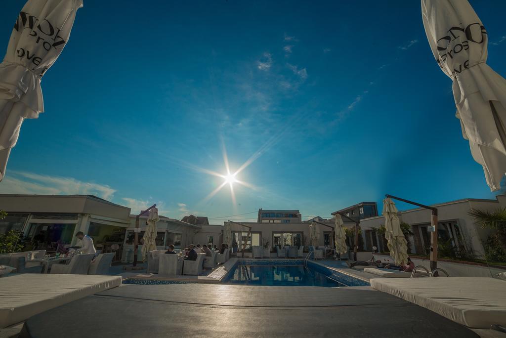 Resort Oneiro Mamaia